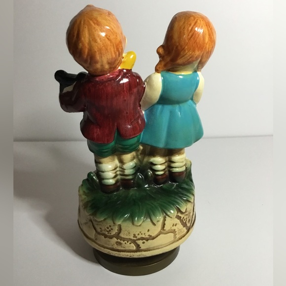 Vintage Made In Japan Working Resin Music Box With Boy And Girl - Picture 4 of 7